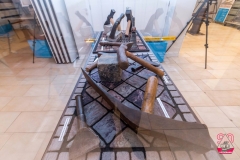 90 Jahre Firma Dieckmann, Wanderausstellung Pflasterhandwerk (Vitrine mit Pflasterwerkzeug im Detail) 90 Jahre Firma Dieckmann, Wanderausstellung Pflasterhandwerk (Vitrine mit Pflasterwerkzeug im Detail)